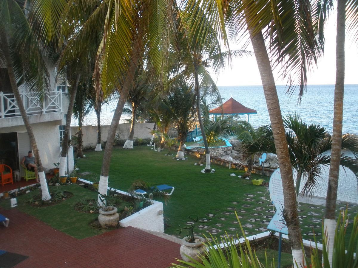 Villa Criss Ocho Rios Esterno foto